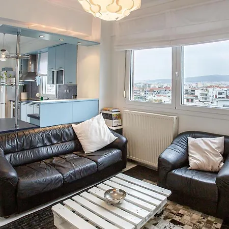 Two Bedroom Bright With Amazing Veranda