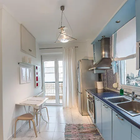 Two Bedroom Bright With Amazing Veranda סלוניקי